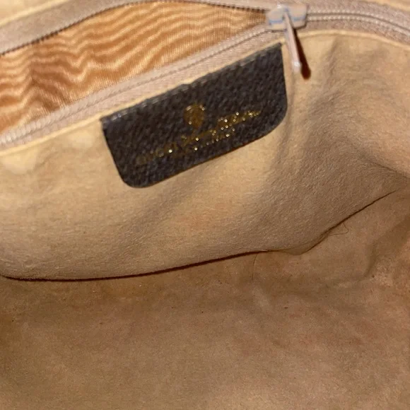 Gucci - Picture 4 of 9